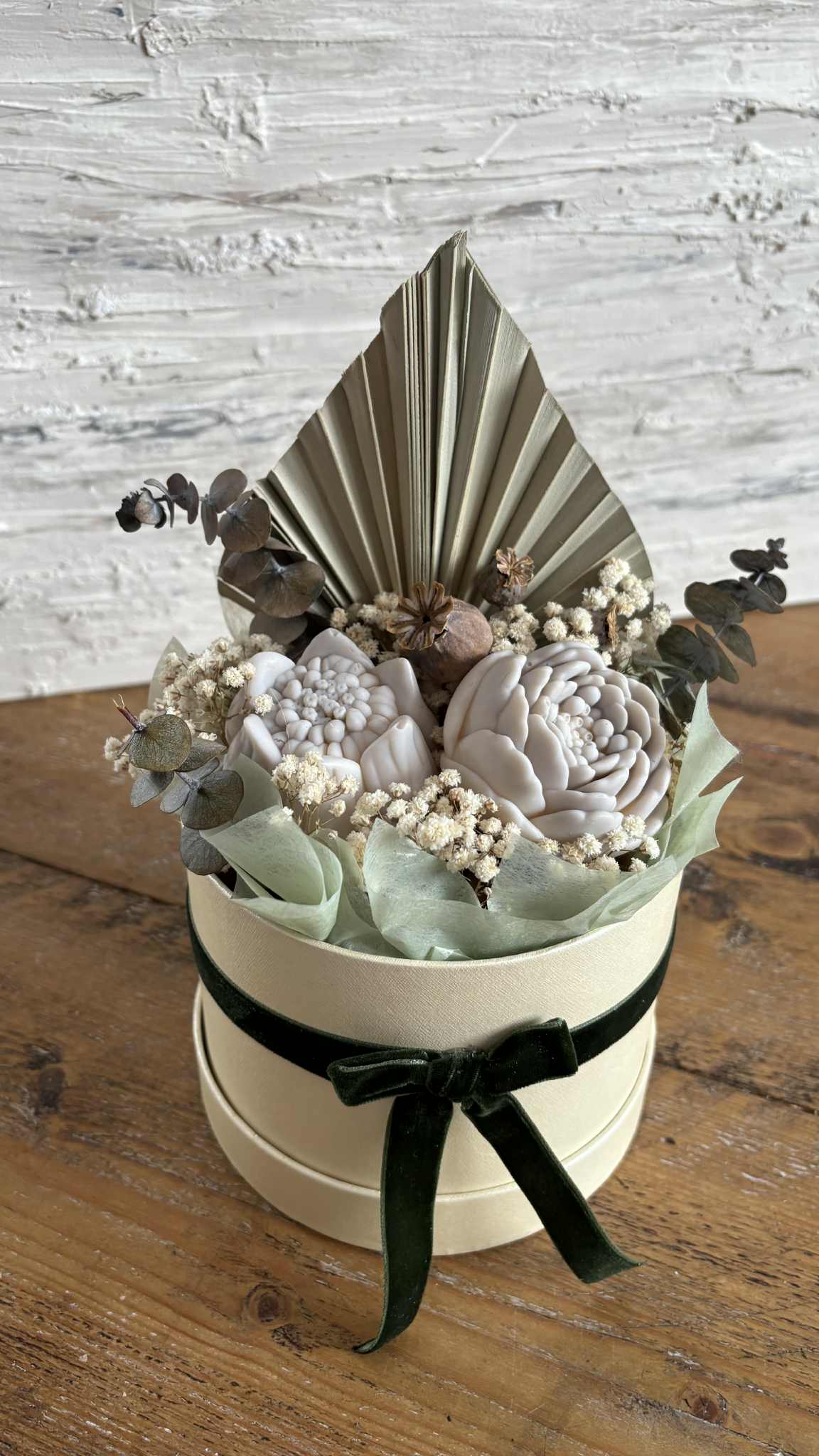 Neutral and Elegant Wax Melt Bouquet